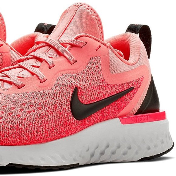 Nike W's Odyssey React Running Shoe - Picture 3 of 3